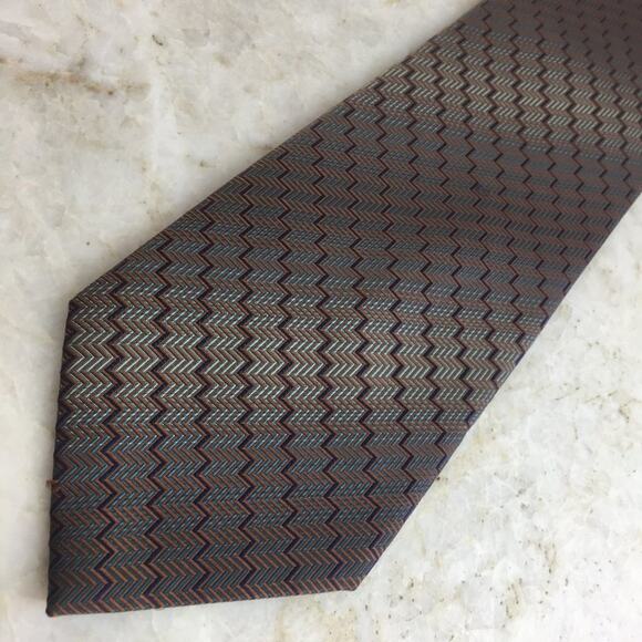 KENNETH COLE SILK TIE - Picture 7 of 11